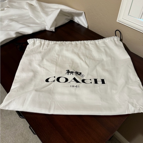 Coach 1941 Rogue 31 Genuine Glovetanned  Pebble Leather 38124 Black - Picture 11 of 11